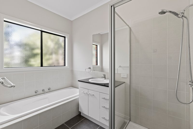Photo - 2/19-21 Watson Avenue, Belmont VIC 3216 - Image 13