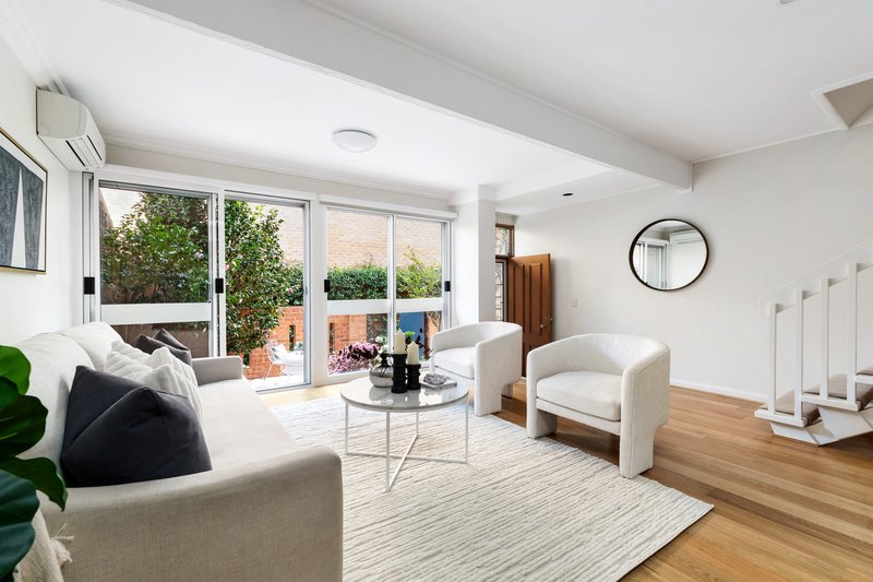 Photo - 2/19-23 Cairo Street, Cammeray NSW 2062 - Image 2