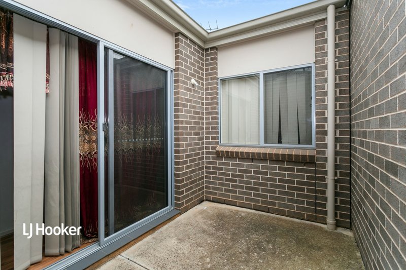 Photo - 2/19-23 Moir Street, Smithfield SA 5114 - Image 10