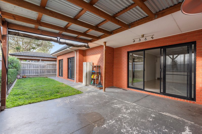 Photo - 2/19 Alfred Grove, Oakleigh East VIC 3166 - Image 6