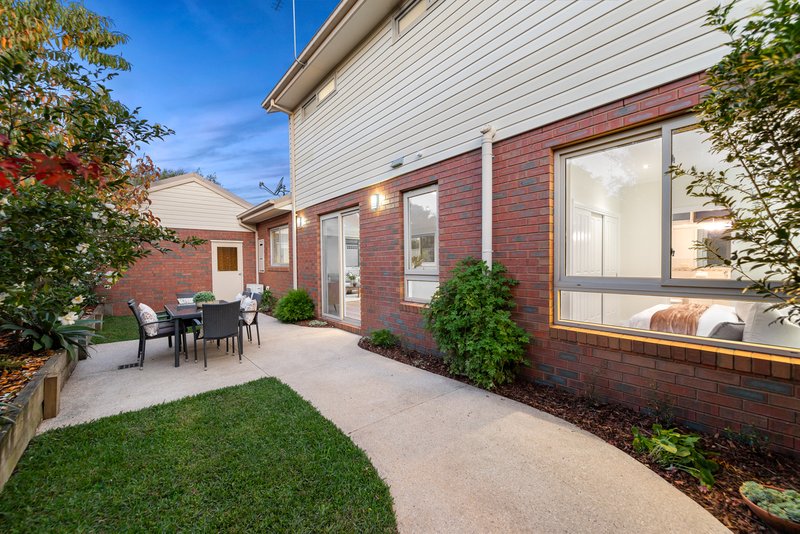 Photo - 2/19 Alfred Road, Glen Iris VIC 3146 - Image 6