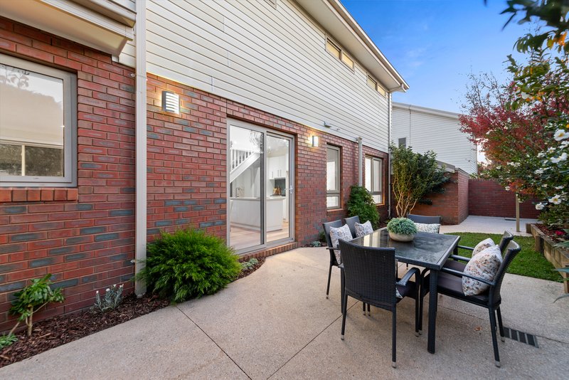 Photo - 2/19 Alfred Road, Glen Iris VIC 3146 - Image 16