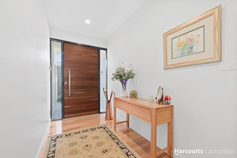 Photo - 2/19 Bain Terrace, Trevallyn TAS 7250 - Image 3