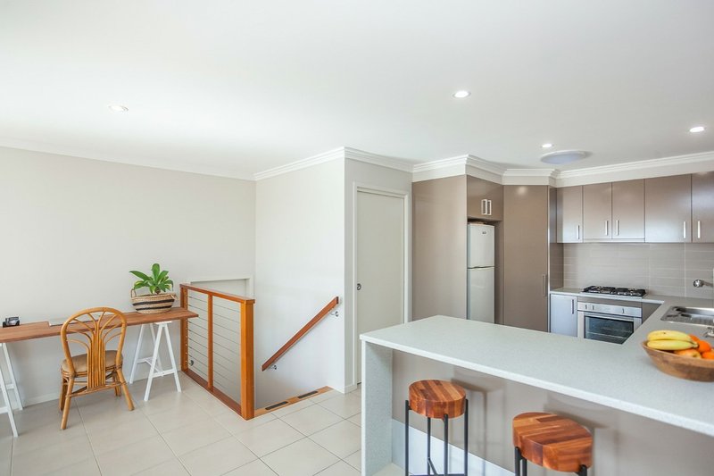 Photo - 2/19 Banyula Drive, Old Bar NSW 2430 - Image 6