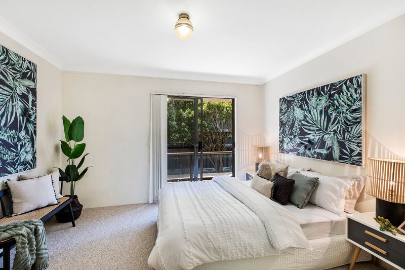 Photo - 2/19 Barnhill Road, Terrigal NSW 2260 - Image 6