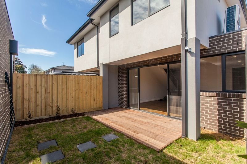 Photo - 2/19 Beckett Street, Chadstone VIC 3148 - Image 6