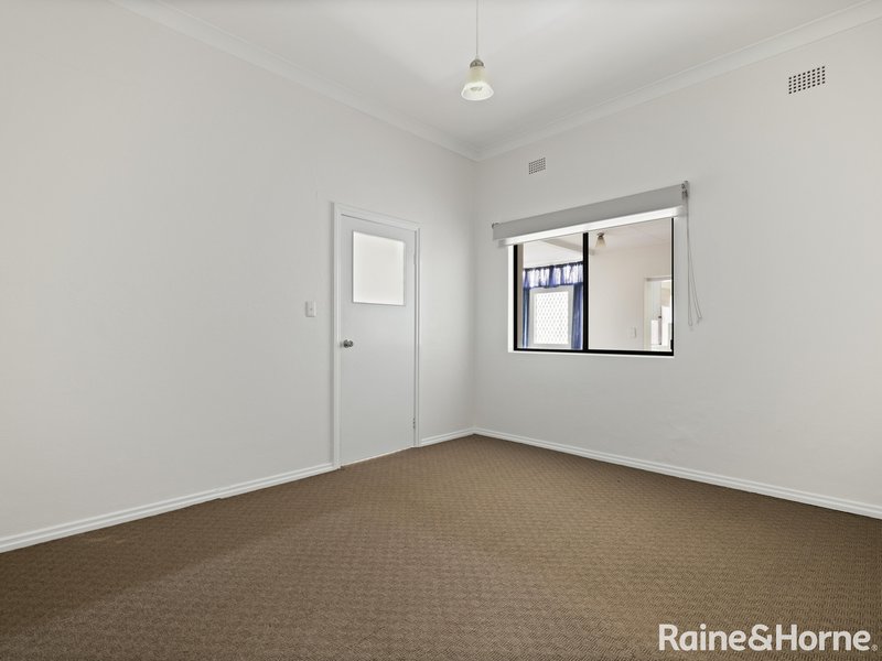 Photo - 219 Bentinck Street, Bathurst NSW 2795 - Image 7