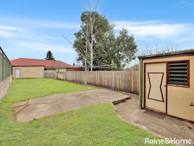 Photo - 219 Bentinck Street, Bathurst NSW 2795 - Image 9