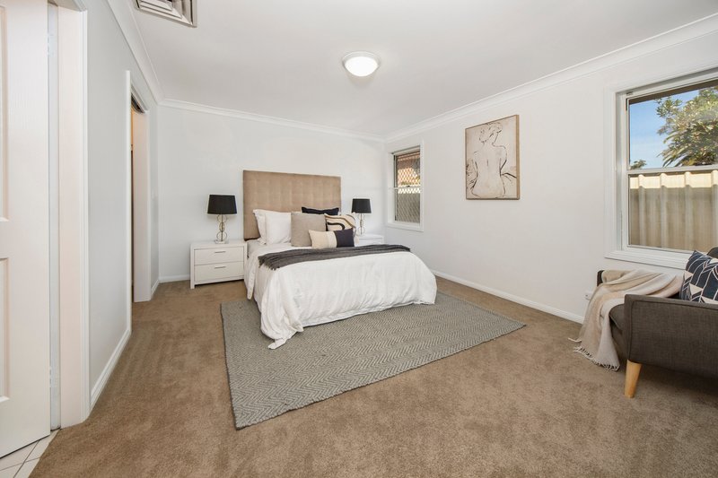 Photo - 2/19 Coonong Road, Gymea Bay NSW 2227 - Image 7