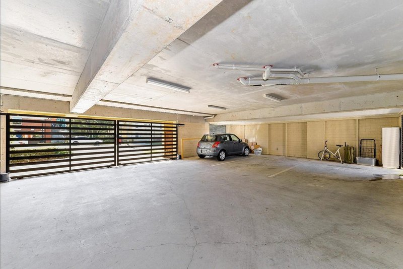 Photo - 2/19 Downs Street, Redcliffe QLD 4020 - Image 9