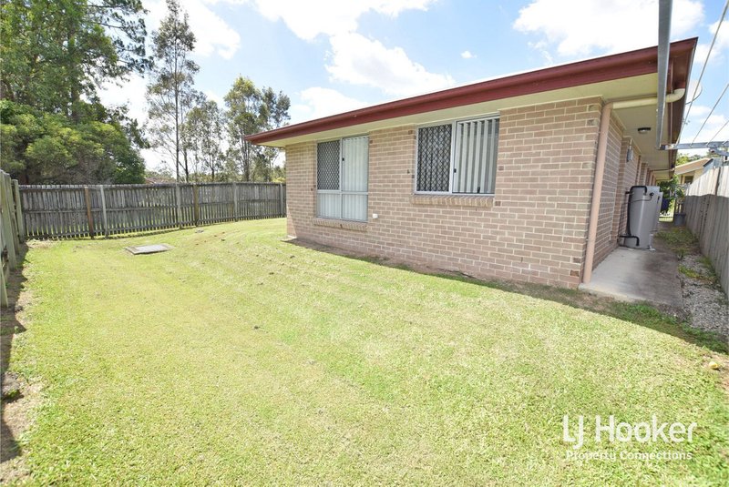 Photo - 2/19 Fairlie Court, Kallangur QLD 4503 - Image 9