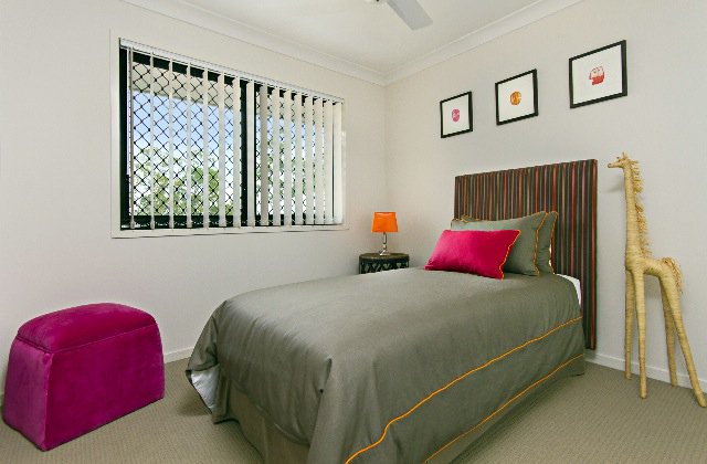 Photo - 2/19 Flower Place, Richlands QLD 4077 - Image 6