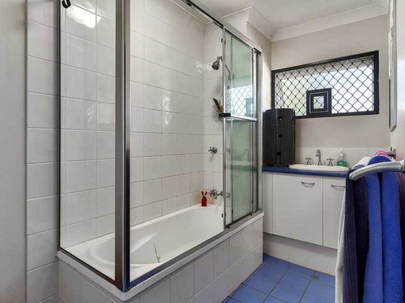 Photo - 2/19 Groom Street, Gordon Park QLD 4031 - Image 7