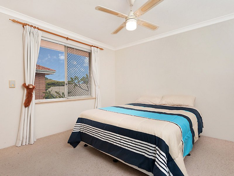 Photo - 2/19 Helmsley Street, Scarborough WA 6019 - Image 8