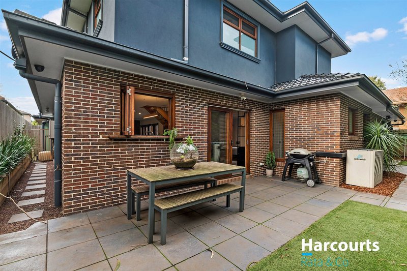 Photo - 2/19 Herbert Street, Mount Waverley VIC 3149 - Image 10