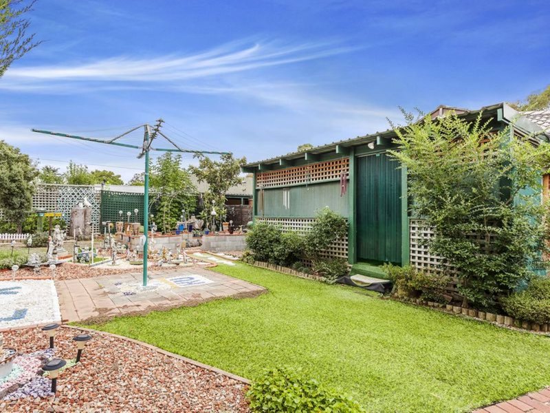 Photo - 219 Hindmarsh Drive, Rivett ACT 2611 - Image 3