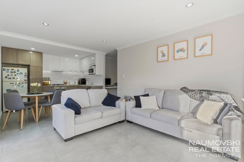 Photo - 2/19 Ilumba Way, Nollamara WA 6061 - Image 2