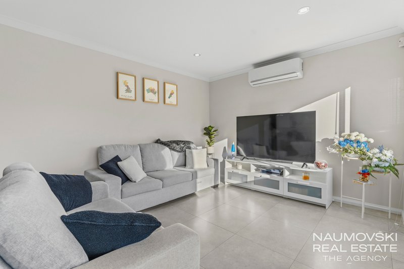 Photo - 2/19 Ilumba Way, Nollamara WA 6061 - Image 3