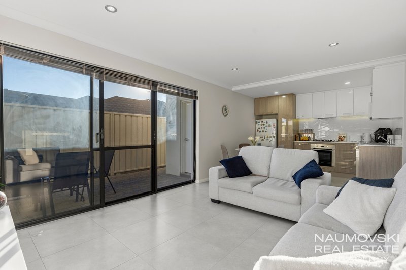 Photo - 2/19 Ilumba Way, Nollamara WA 6061 - Image 4