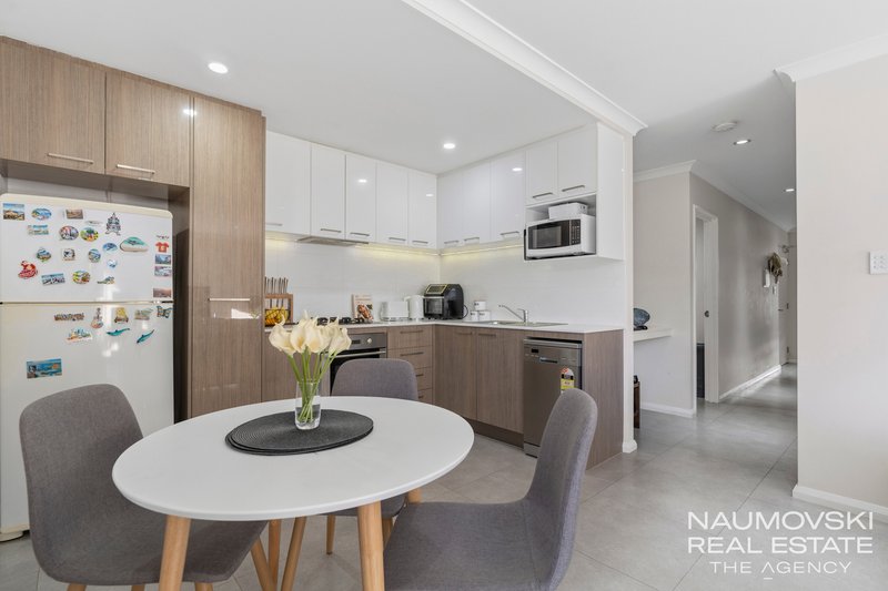 Photo - 2/19 Ilumba Way, Nollamara WA 6061 - Image 6
