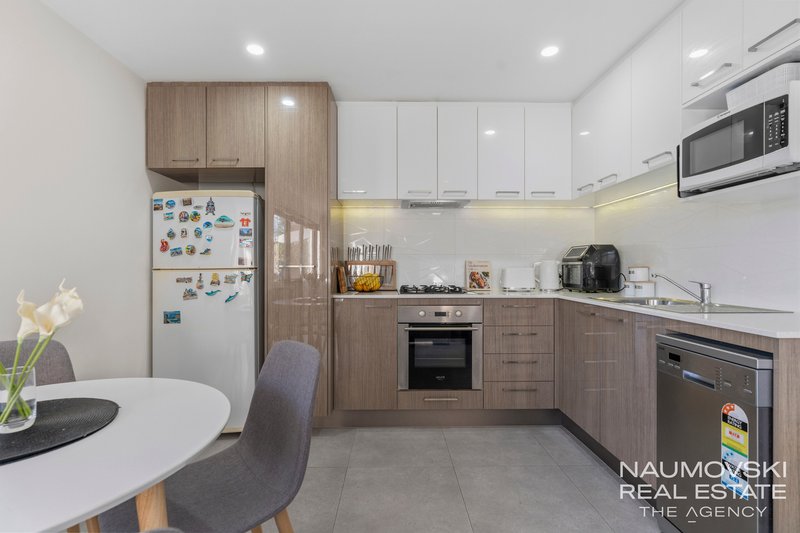 Photo - 2/19 Ilumba Way, Nollamara WA 6061 - Image 7