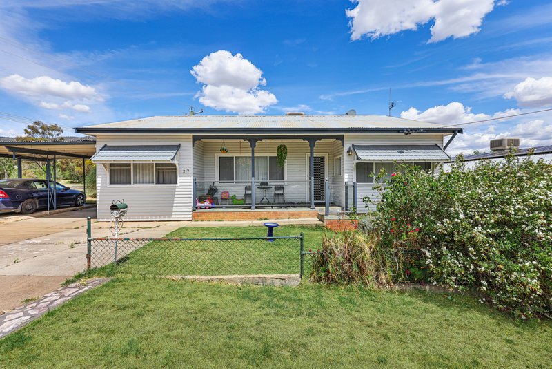 Photo - 219 Johnston Street, Tamworth NSW 2340 - Image 7