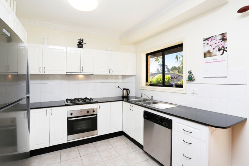 Photo - 2/19 Kangaloon Road, Bowral NSW 2576 - Image 2