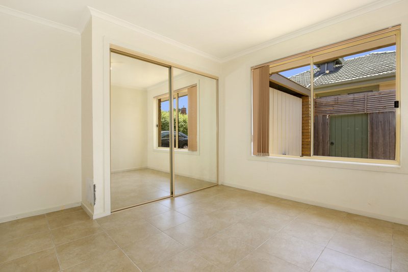 Photo - 2/19 Main Street, Thomastown VIC 3074 - Image 6