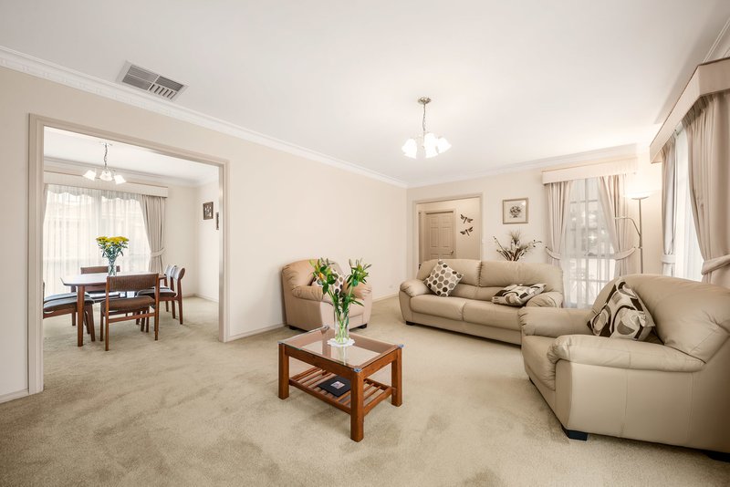 Photo - 2/19 Newbigin Street, Burwood VIC 3125 - Image 2