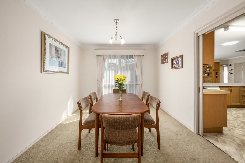 Photo - 2/19 Newbigin Street, Burwood VIC 3125 - Image 3