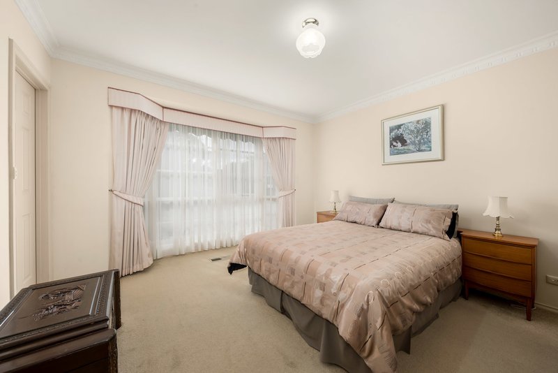 Photo - 2/19 Newbigin Street, Burwood VIC 3125 - Image 6