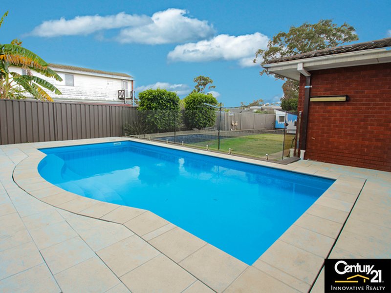 Photo - 219 Newbridge Road, Chipping Norton NSW 2170 - Image 1