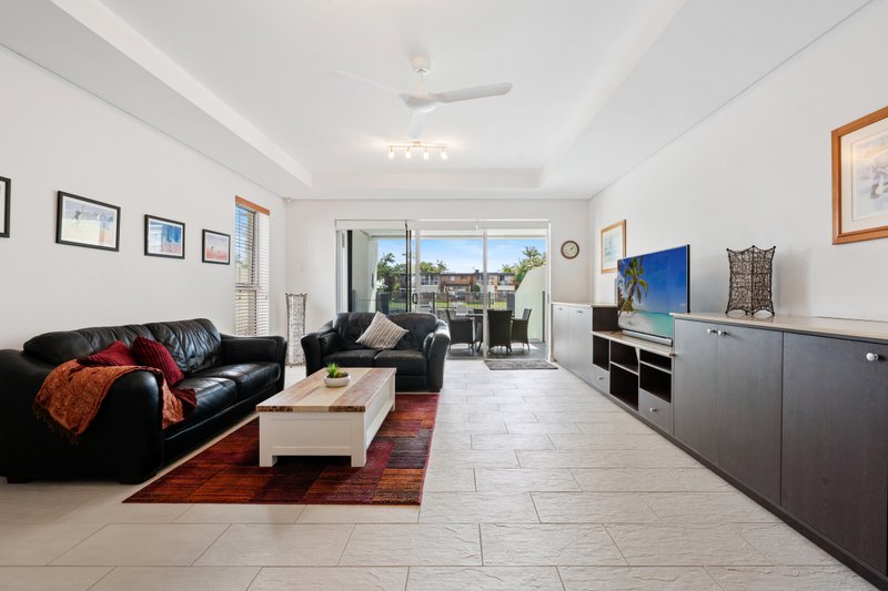 Photo - 2/19 Paradise Island, Surfers Paradise QLD 4217 - Image 10