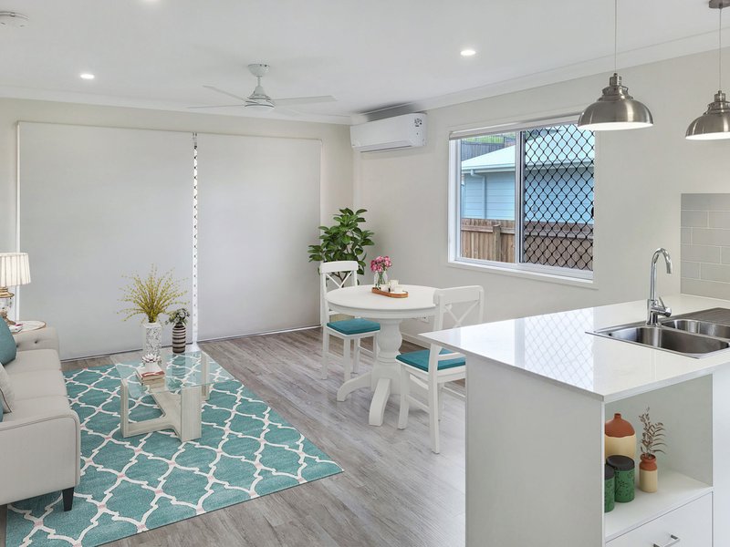 Photo - 2/19 Parsons Street, Collingwood Park QLD 4301 - Image