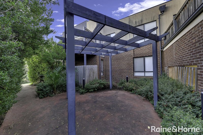 Photo - 21/9 Petrea Place, Harkness VIC 3337 - Image 11