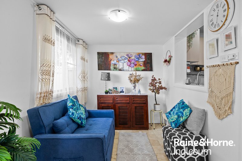 Photo - 2/19 Pontiac Place, Ingleburn NSW 2565 - Image 10