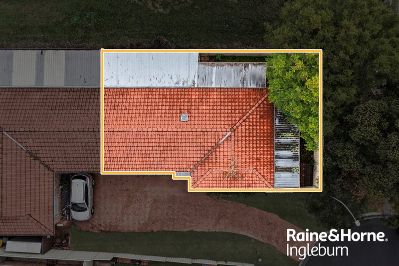 Photo - 2/19 Pontiac Place, Ingleburn NSW 2565 - Image 13
