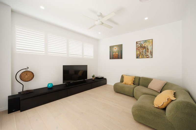 Photo - 2/19 Rankin Street, Indooroopilly QLD 4068 - Image 8