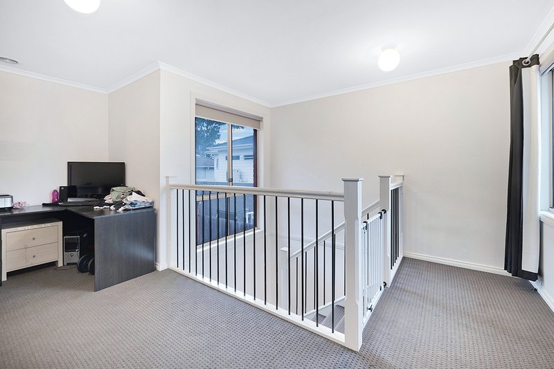 Photo - 2/19 Robert Street, Dandenong VIC 3175 - Image 10