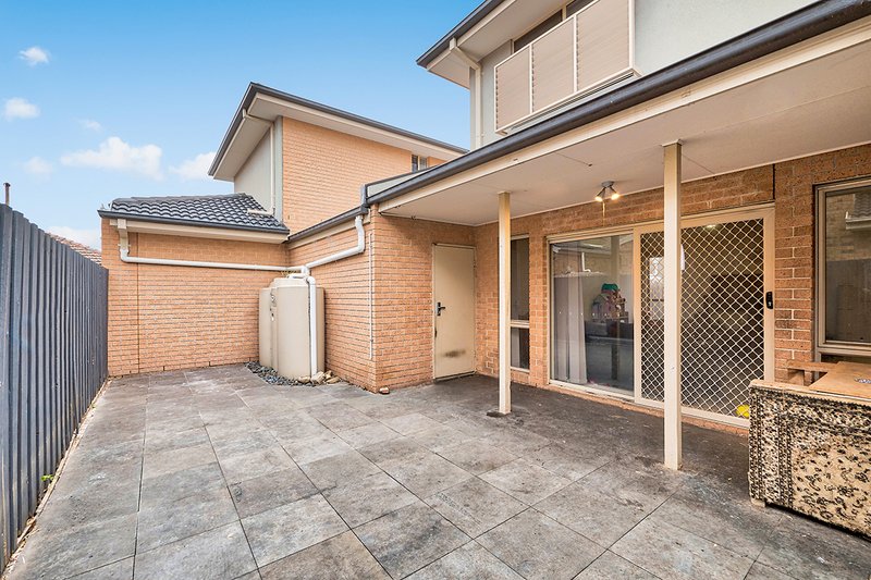 Photo - 2/19 Robert Street, Dandenong VIC 3175 - Image 15