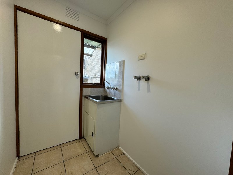 Photo - 2/19 Rodd Street, Dandenong VIC 3175 - Image 14