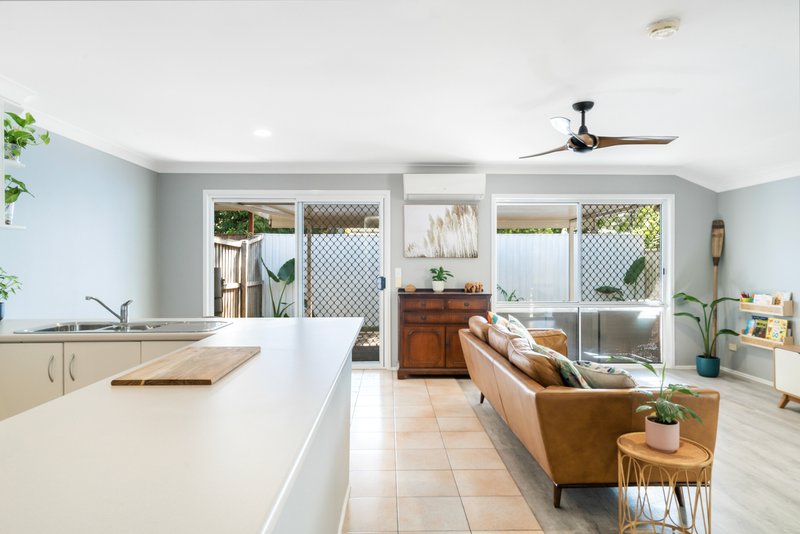 Photo - 2/19 Tallebudgera Drive, Palm Beach QLD 4221 - Image 4