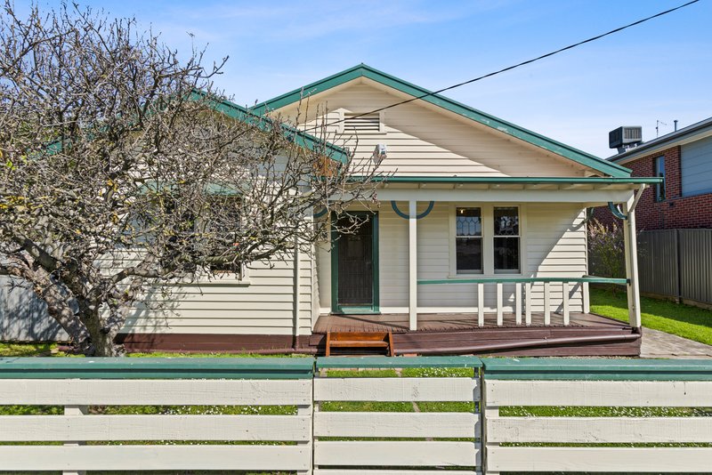 Photo - 219 Torquay Road, Grovedale VIC 3216 - Image 3