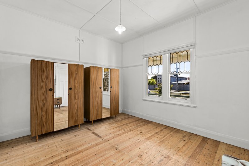 Photo - 219 Torquay Road, Grovedale VIC 3216 - Image 7