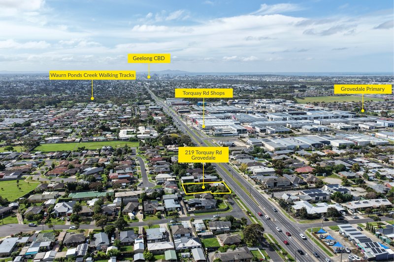 Photo - 219 Torquay Road, Grovedale VIC 3216 - Image 11