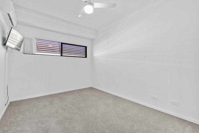 Photo - 2/19 Wallace Street, Caboolture QLD 4510 - Image 7