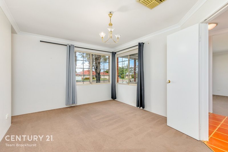 Photo - 219 Warton Road, Thornlie WA 6108 - Image 9