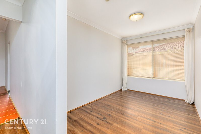 Photo - 219 Warton Road, Thornlie WA 6108 - Image 11