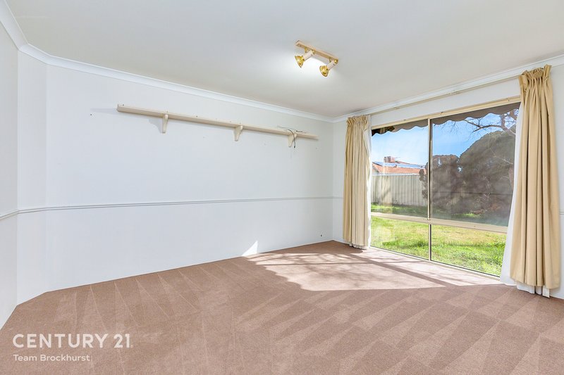 Photo - 219 Warton Road, Thornlie WA 6108 - Image 18