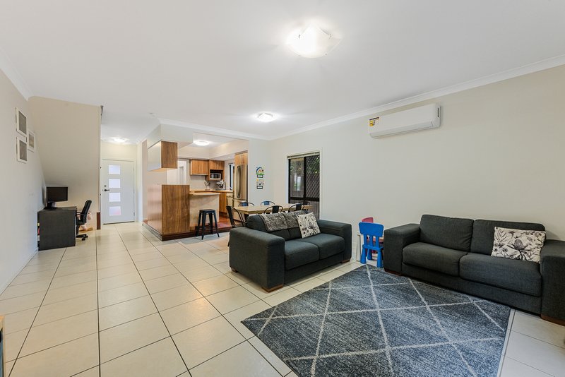 Photo - 2/19 Western Avenue, Chermside QLD 4032 - Image 4